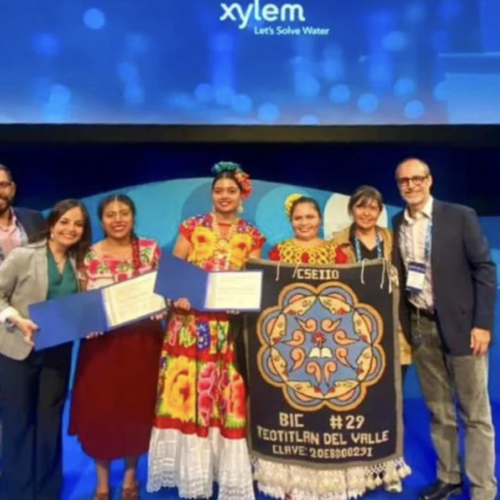 Dos alumnas de bachillerato de Teotitlán ganan Premio Juvenil del Agua por proyecto en Oaxaca